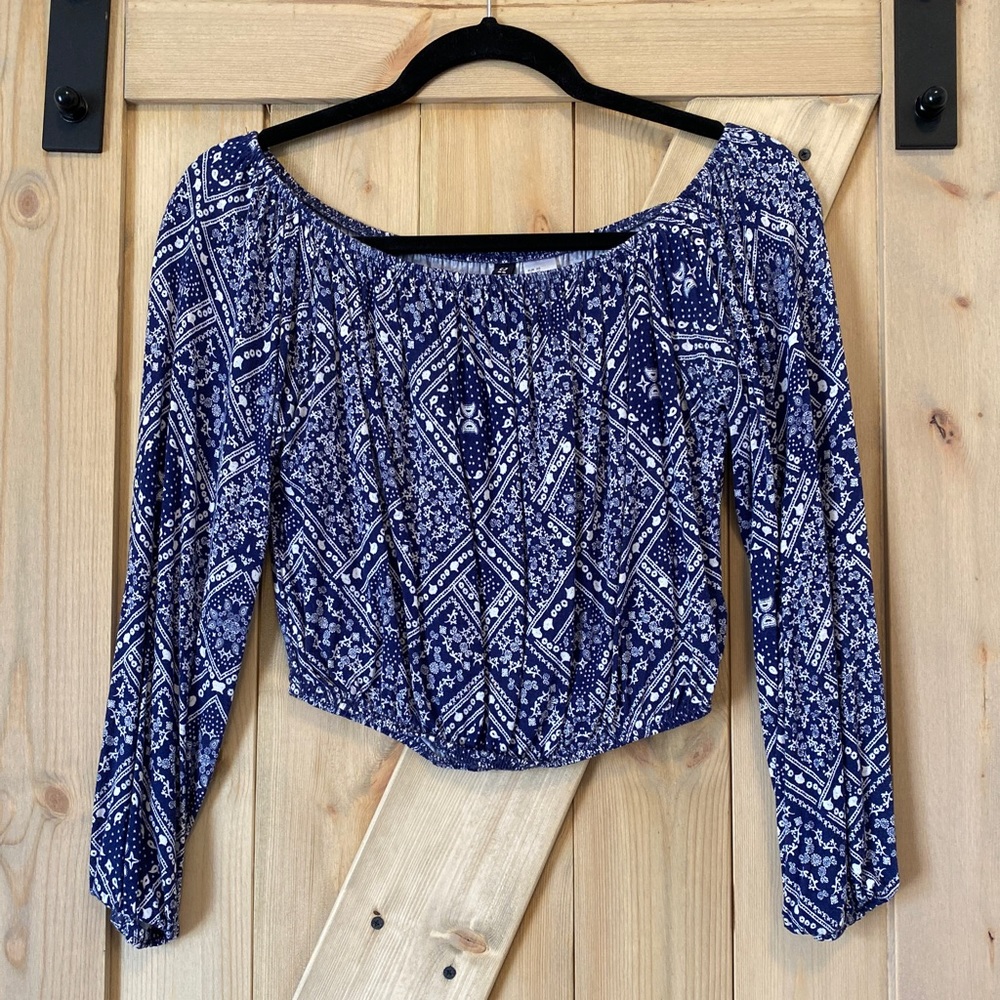H&M Cropped Long Sleeve